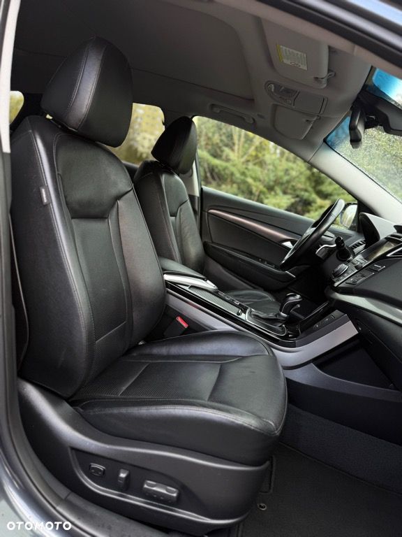 Hyundai i40 Kombi 1.7 CRDi DCT Premium - 35