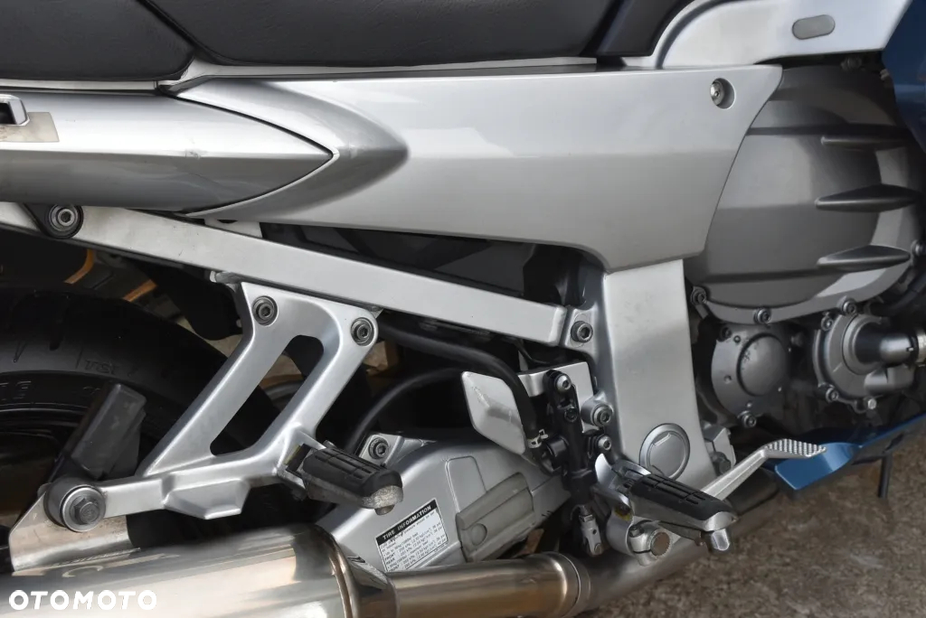 Yamaha FJR - 28