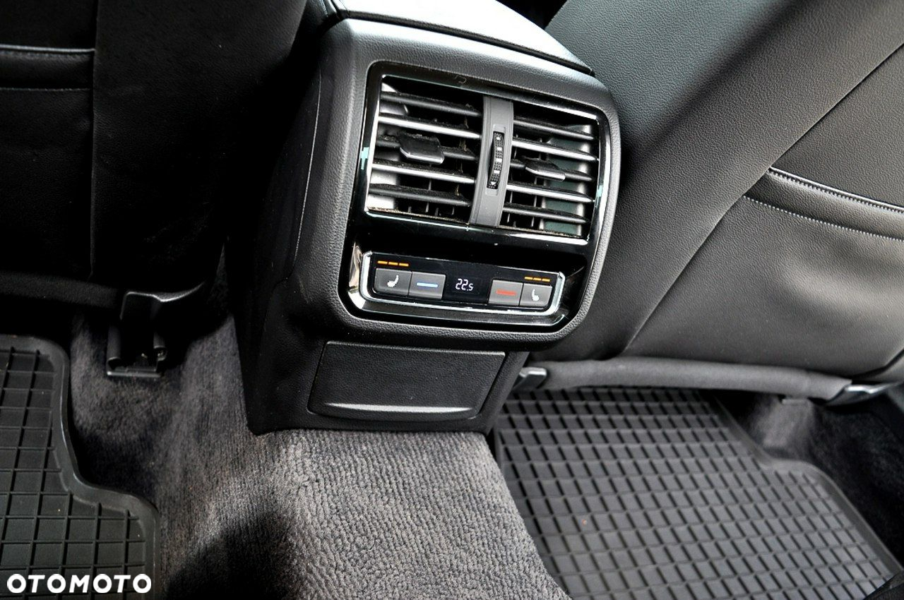Volkswagen Passat 2.0 TSI BMT Highline DSG - 12