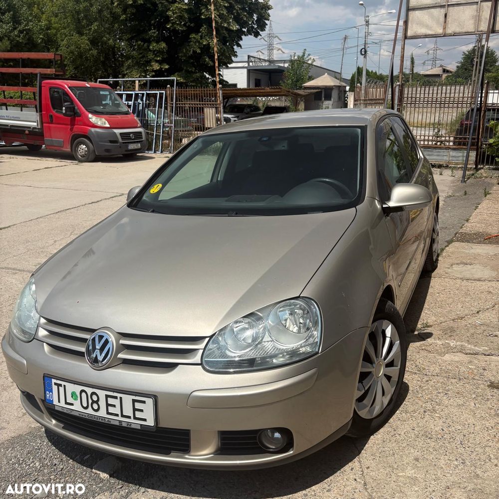Volkswagen Golf - 1