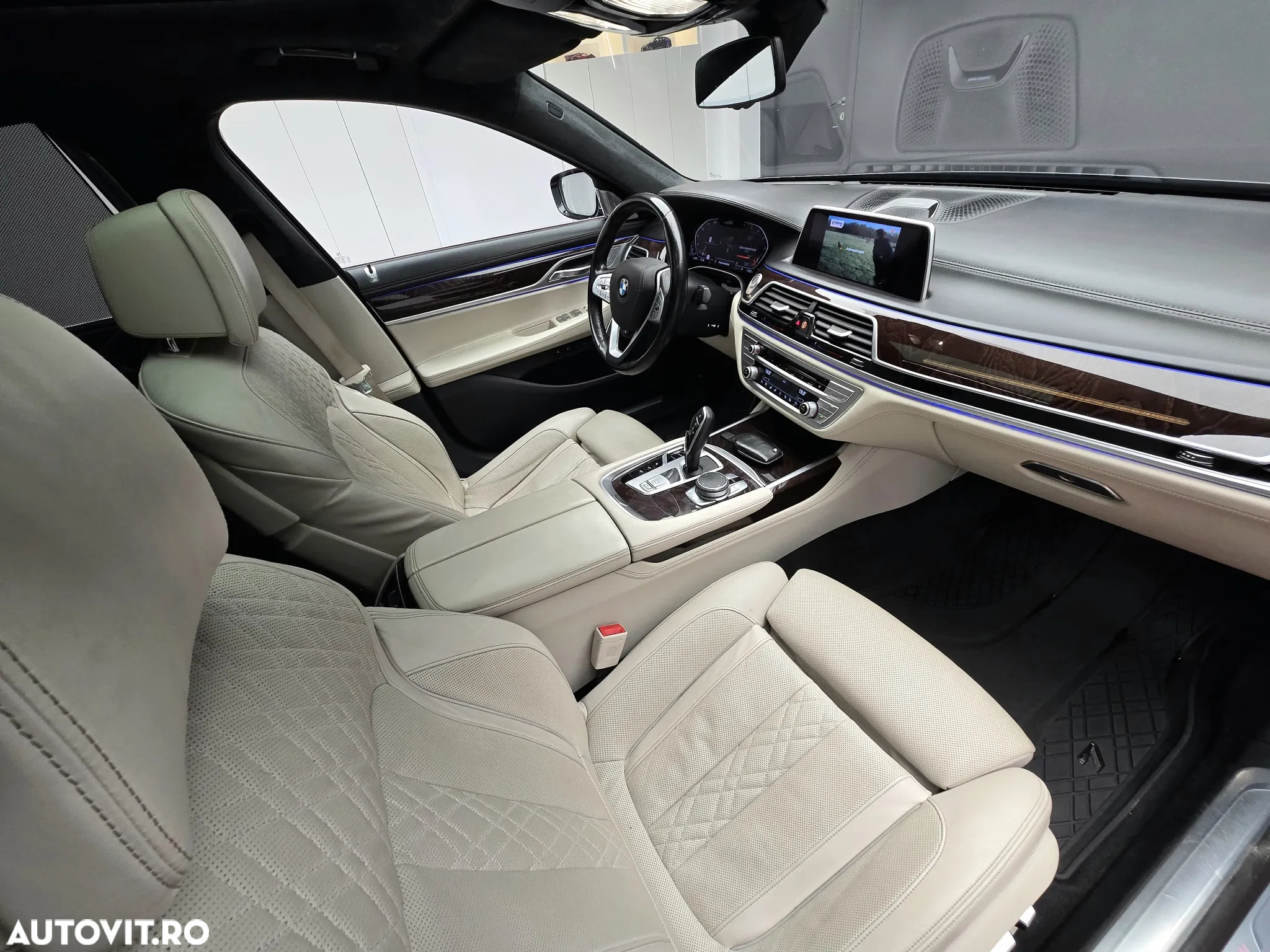 BMW Seria 7 750Ld xDrive - 23