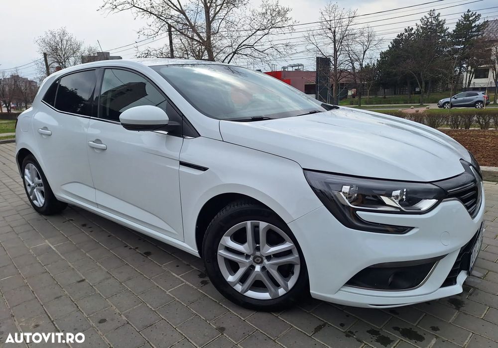 Renault Megane BLUE dCi EDC Limited - 9