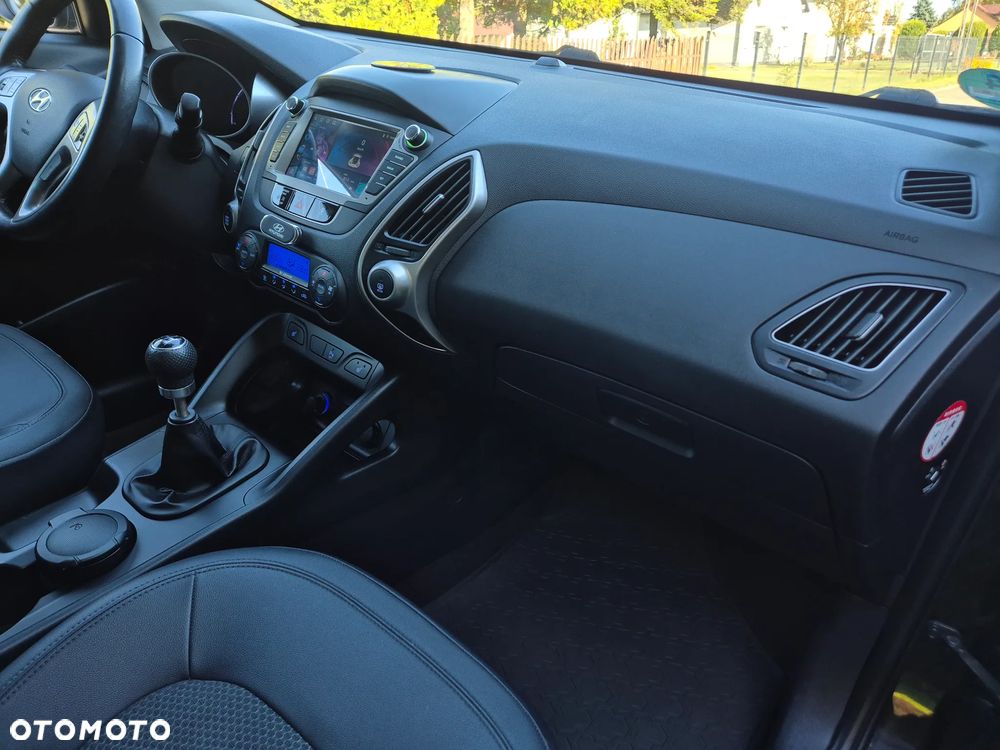 Hyundai ix35 2.0 2WD Style - 19