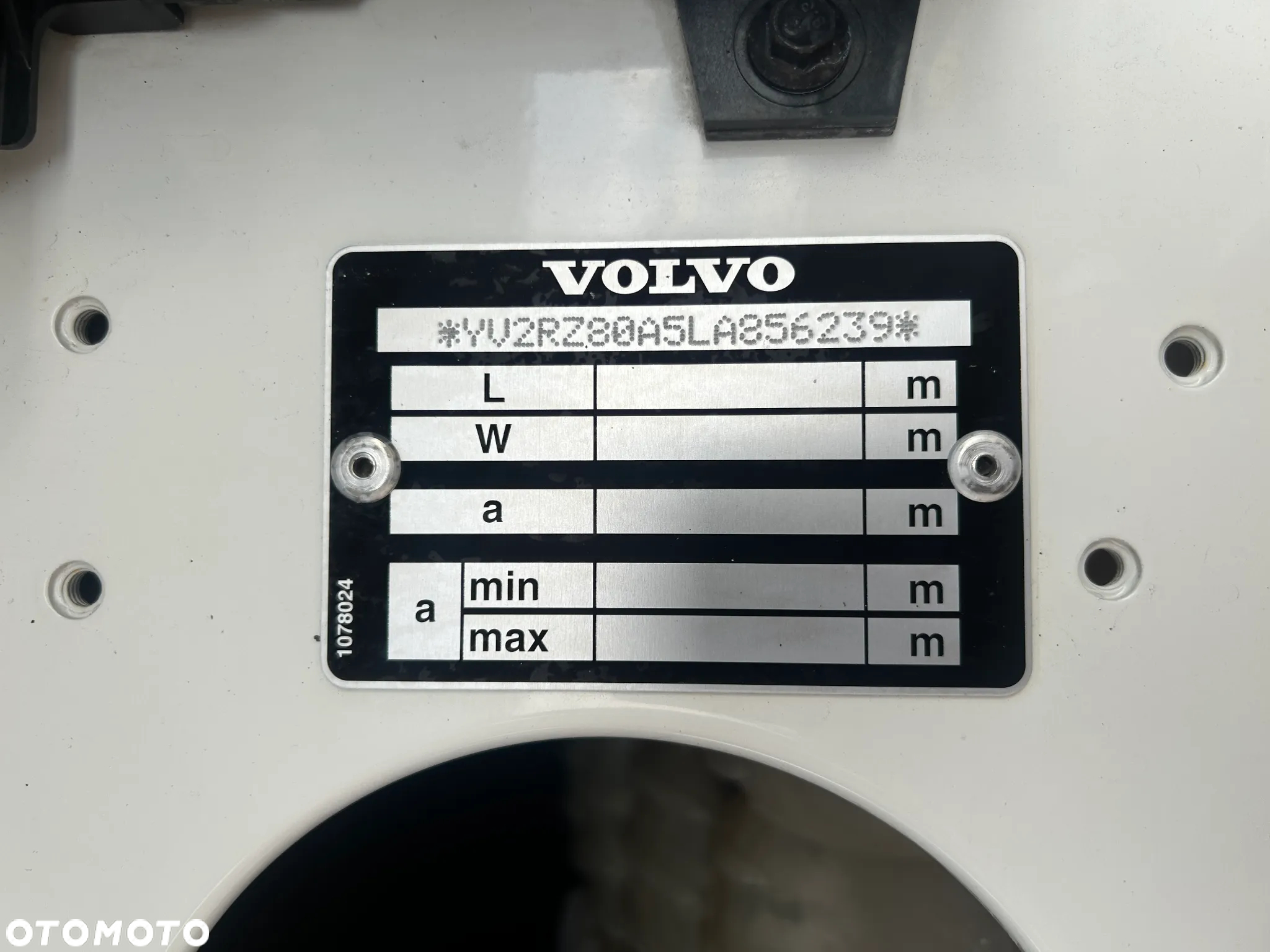 Volvo FH 460 GAZ LNG + DIESEL / PRZEBIEG TYLKO 557 767 KM / 2019 ROK !! - 16
