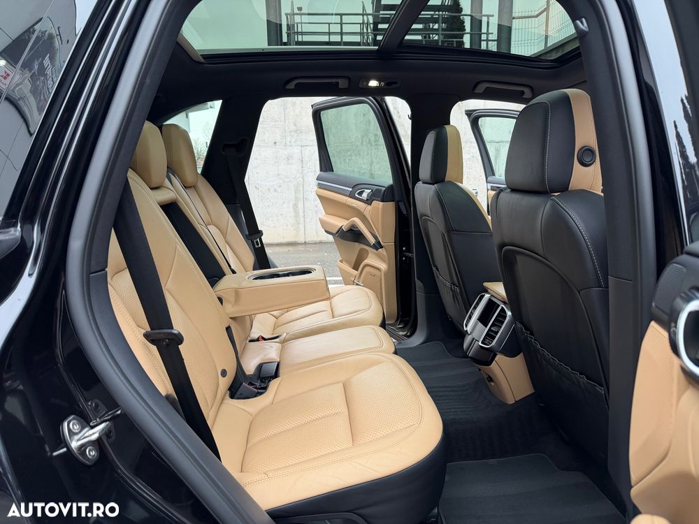 Porsche Cayenne Diesel Platinum Edition - 15