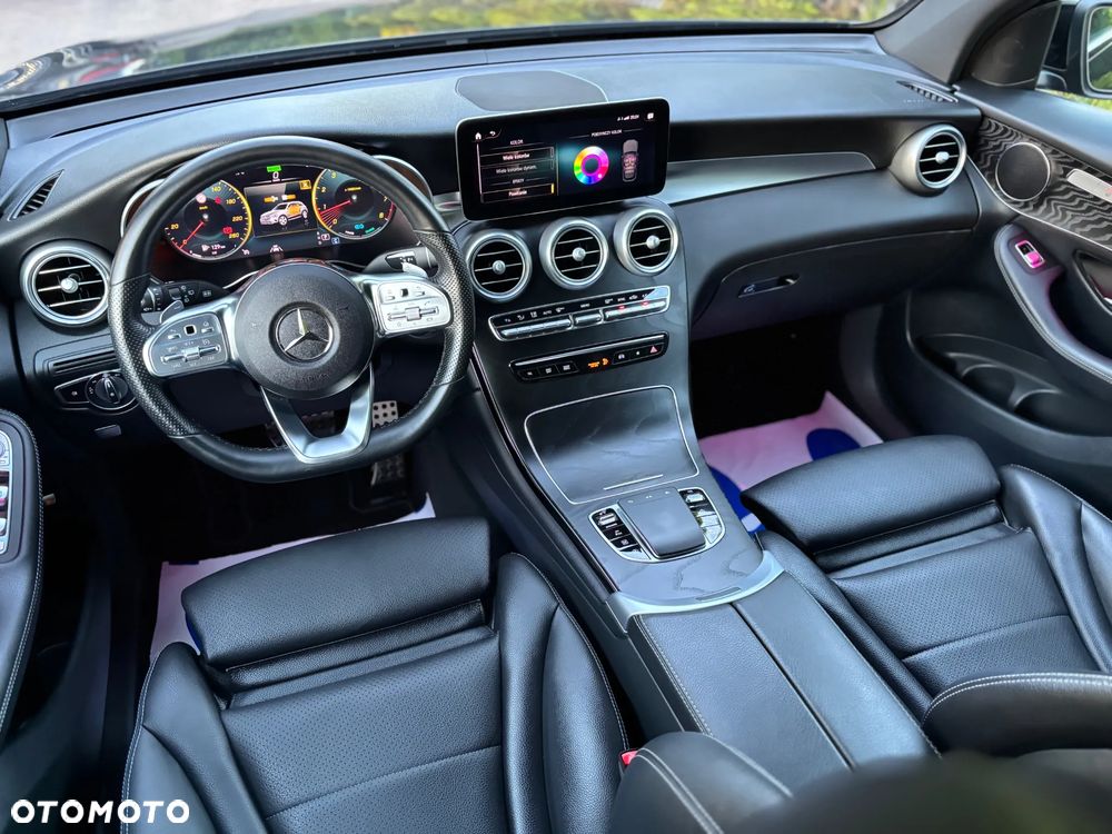 Mercedes-Benz GLC 200 4Matic 9G-TRONIC AMG Line - 24