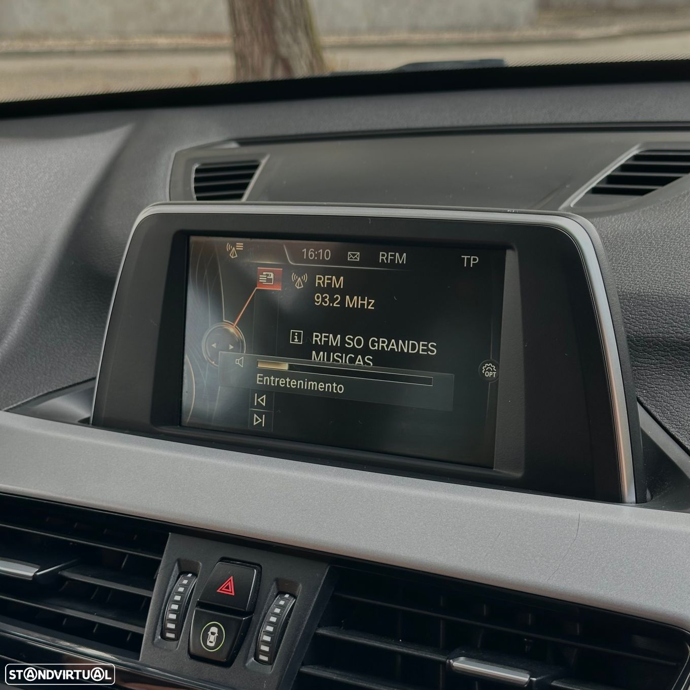 BMW X1 16 d sDrive Advantage - 19