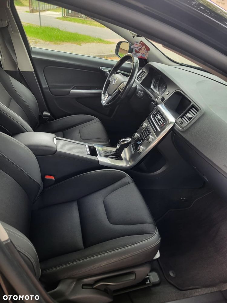 Volvo V60 D4 Drive-E Momentum - 7