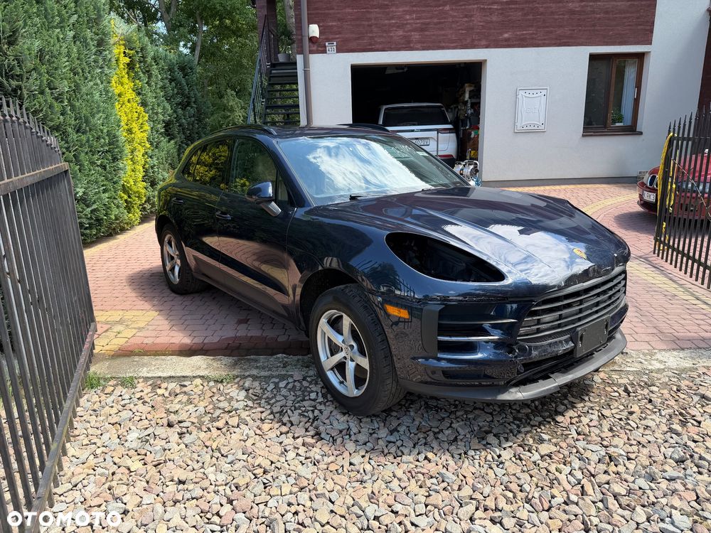 Porsche Macan - 1