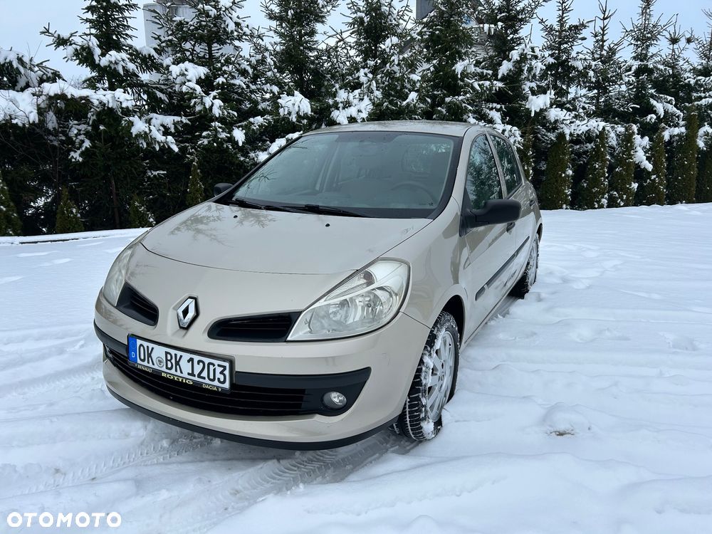 Renault Clio - 1