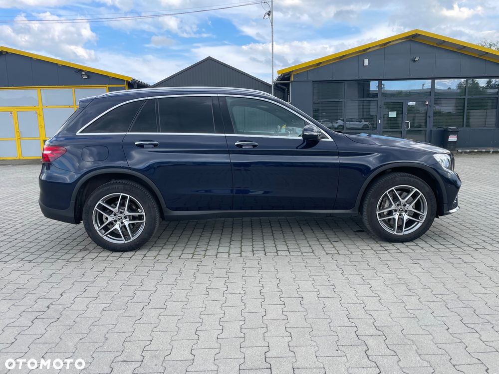 Mercedes-Benz GLC 300 4Matic 9G-TRONIC AMG Line - 6