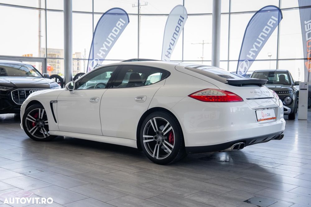 Porsche Panamera 4S PDK - 11