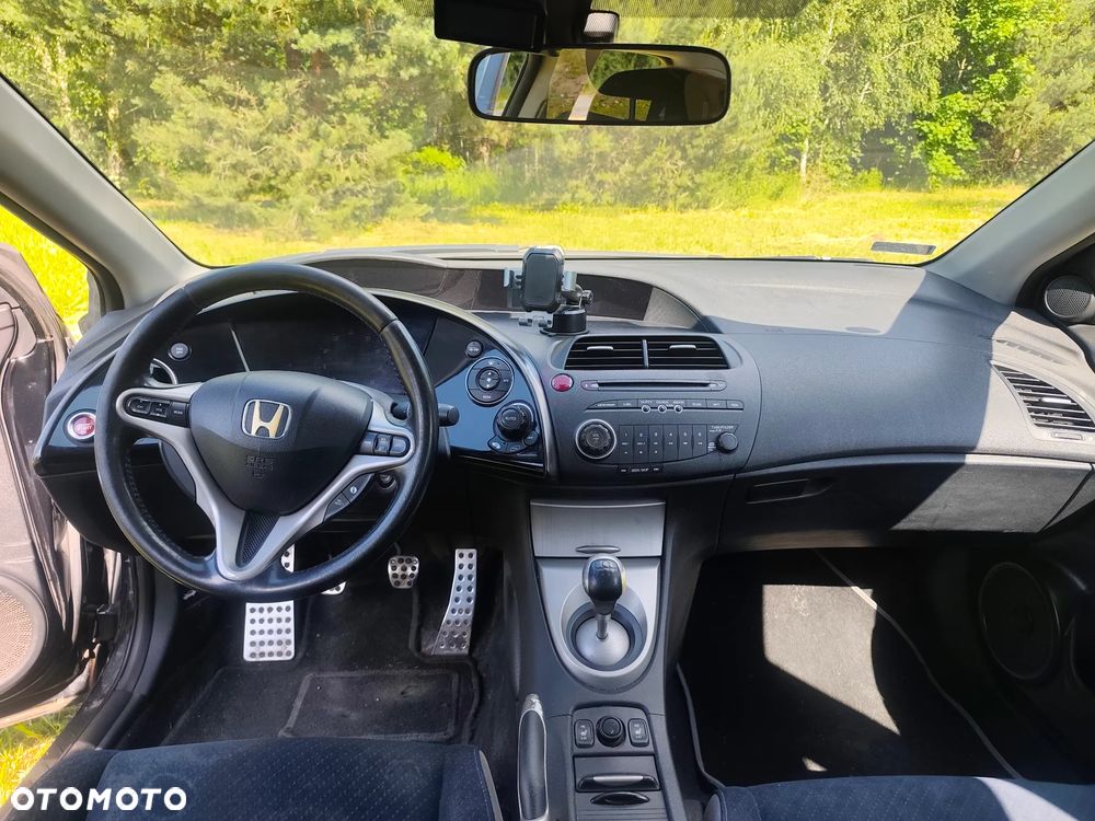Honda Civic 1.8 Executive - 2