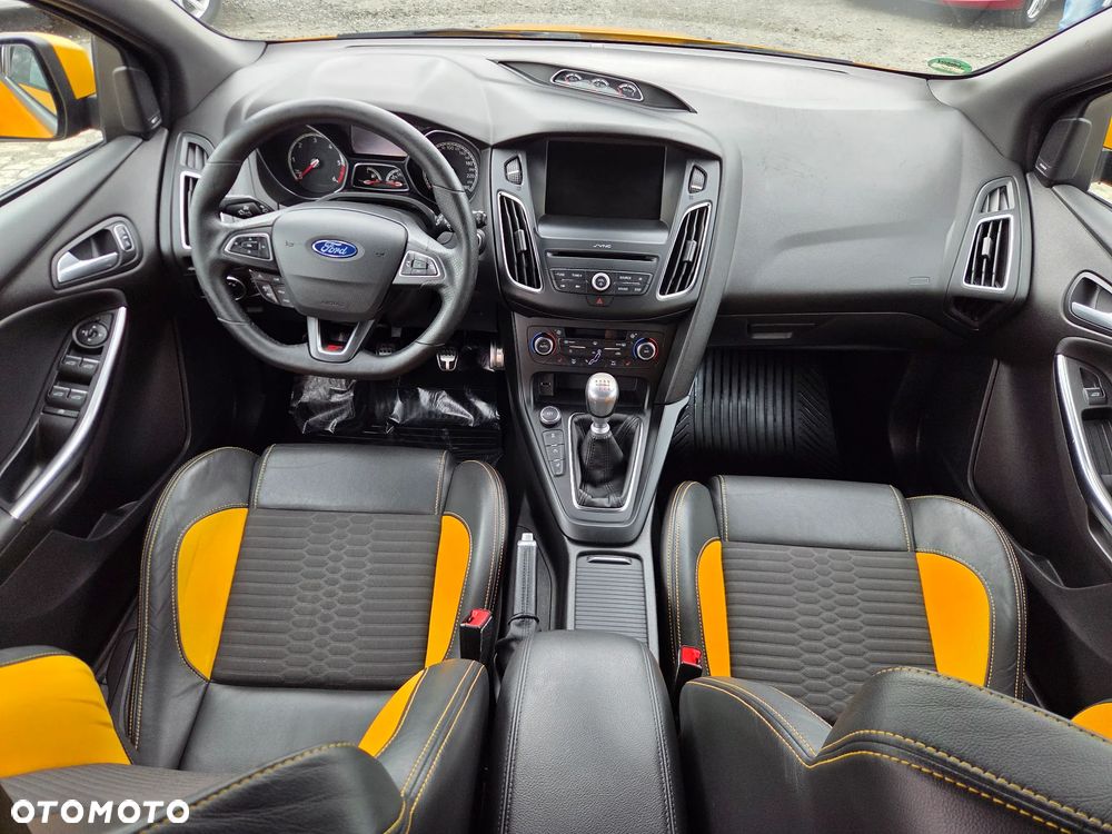 Ford Focus 2.0 TDCi ST - 6