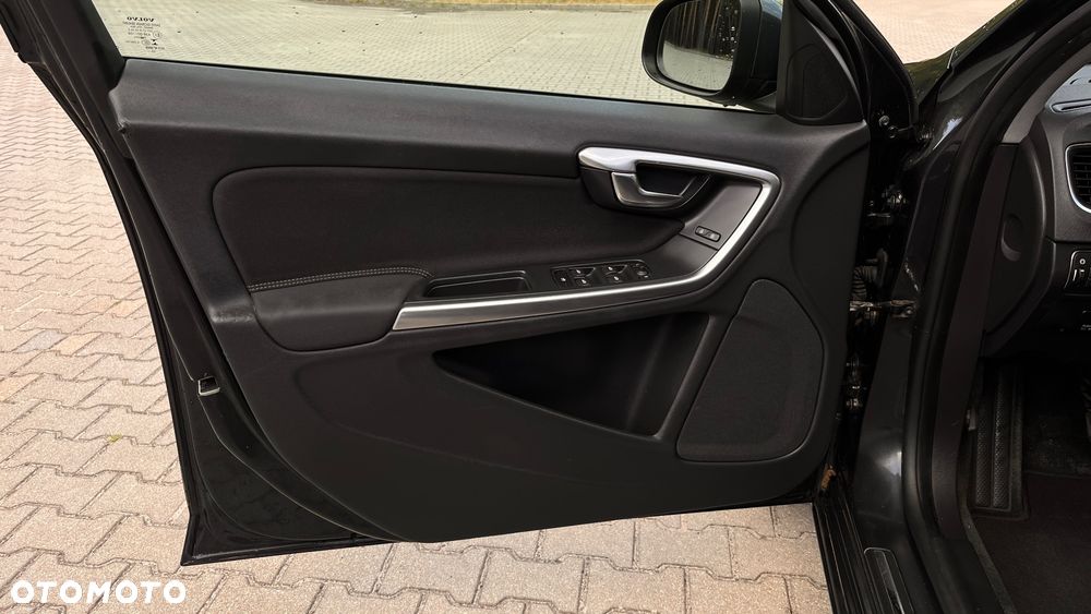 Volvo V60 D2 Base - 20