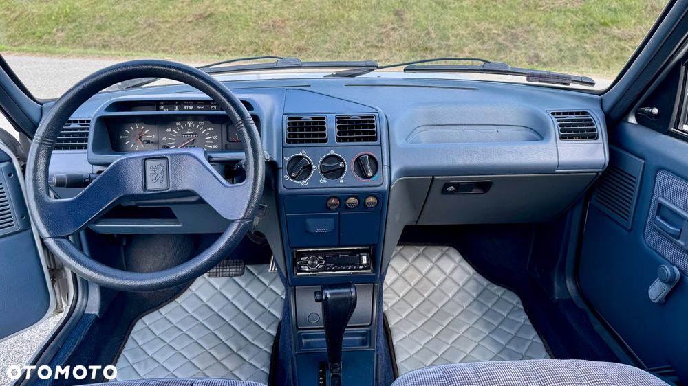 Peugeot 205 - 11