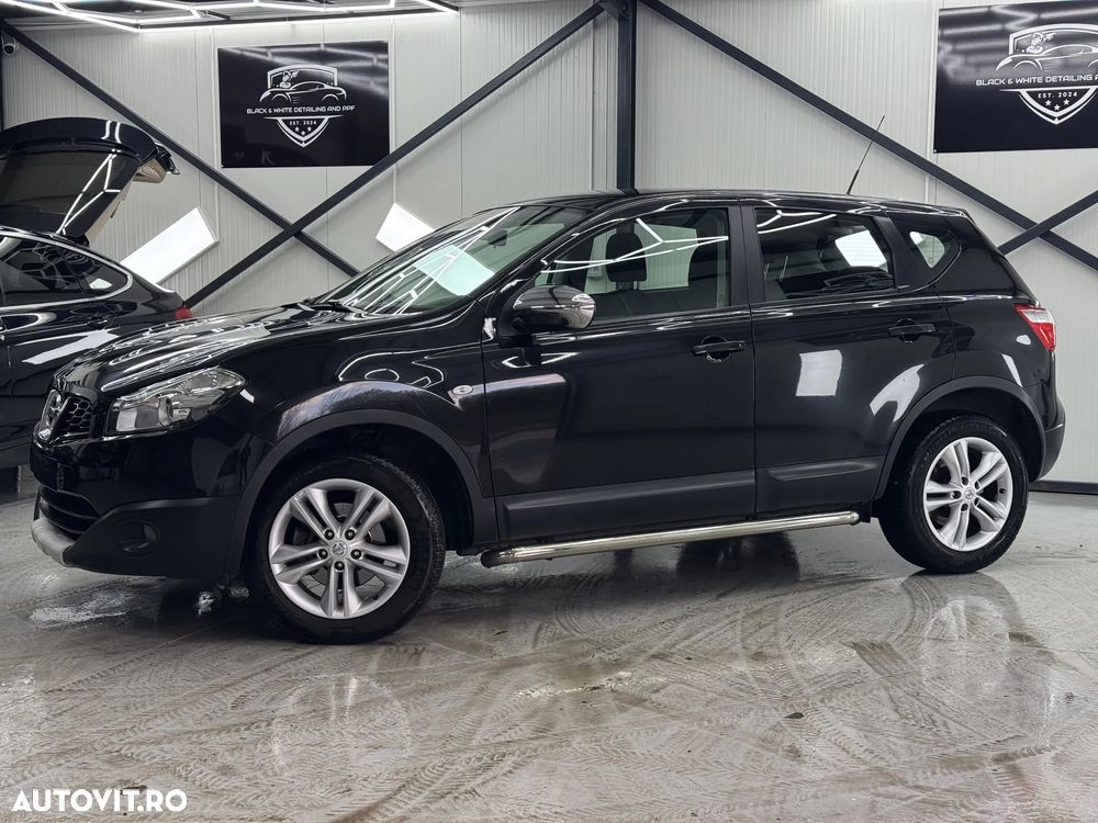 Nissan Qashqai 2.0 DCI 4 x 4 DPF Aut acenta - 11