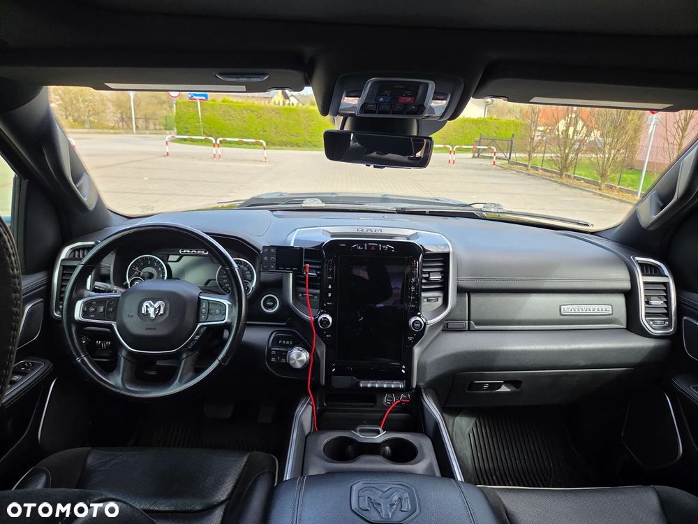 RAM 1500 5.7 Crew Cab Longbed Laramie Black - 15