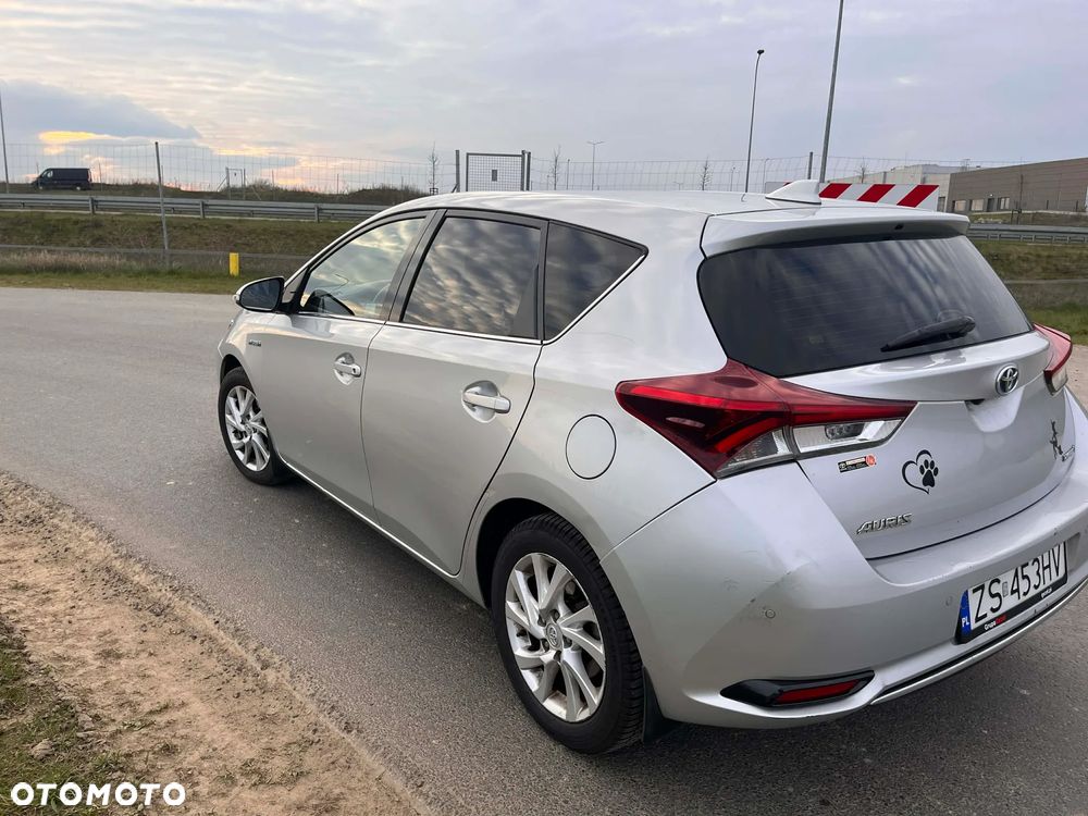 Toyota Auris Hybrid 135 Active - 15