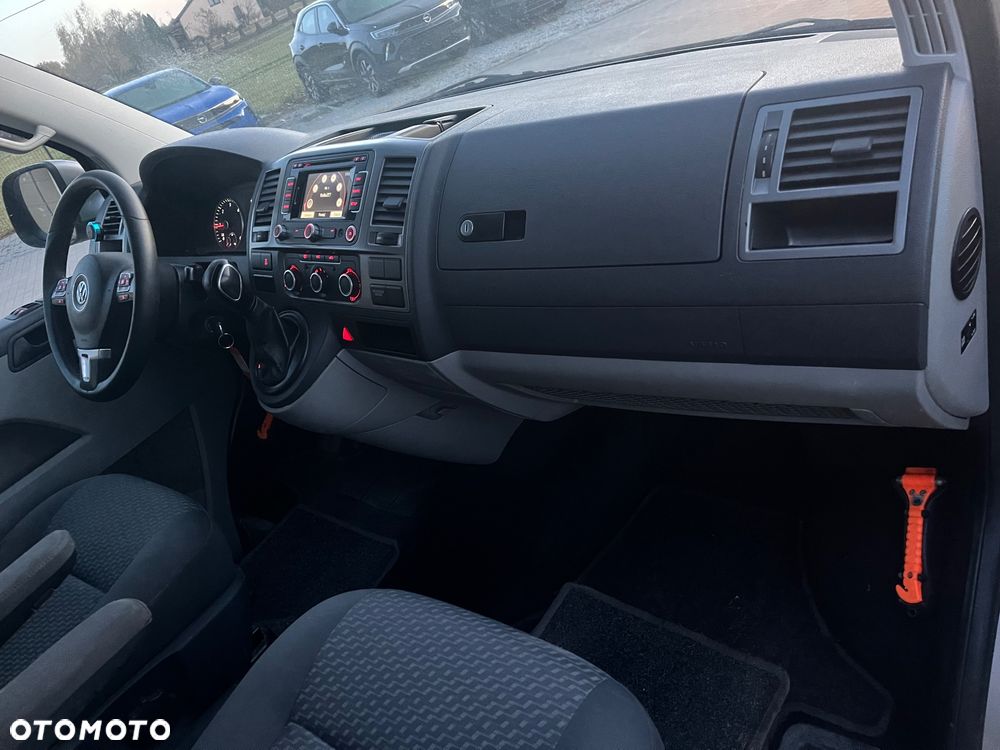 Volkswagen Transporter - 11