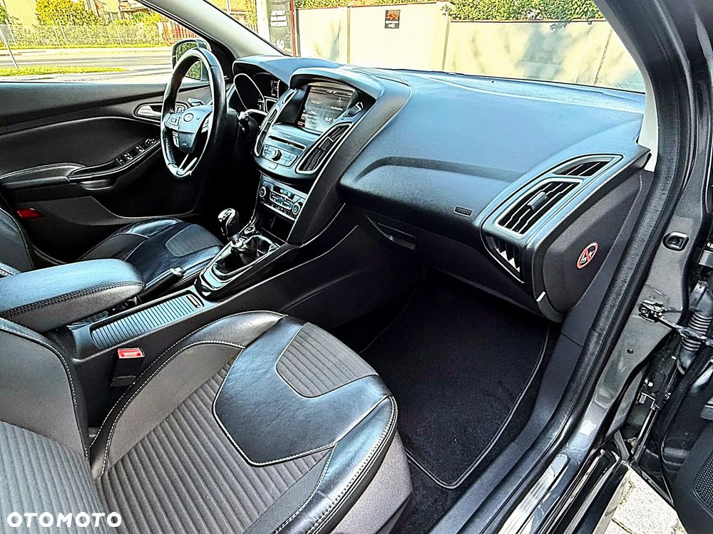 Ford Focus 2.0 EcoBlue ST-Line Business - 21