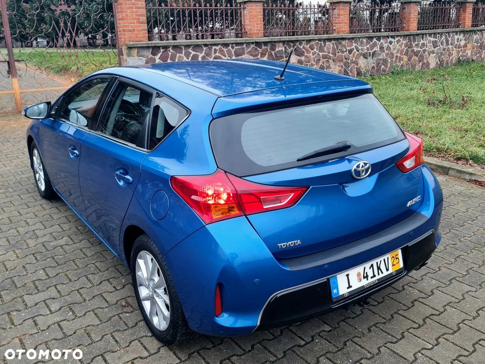 Toyota Auris 2.0 D-4D Executive - 16