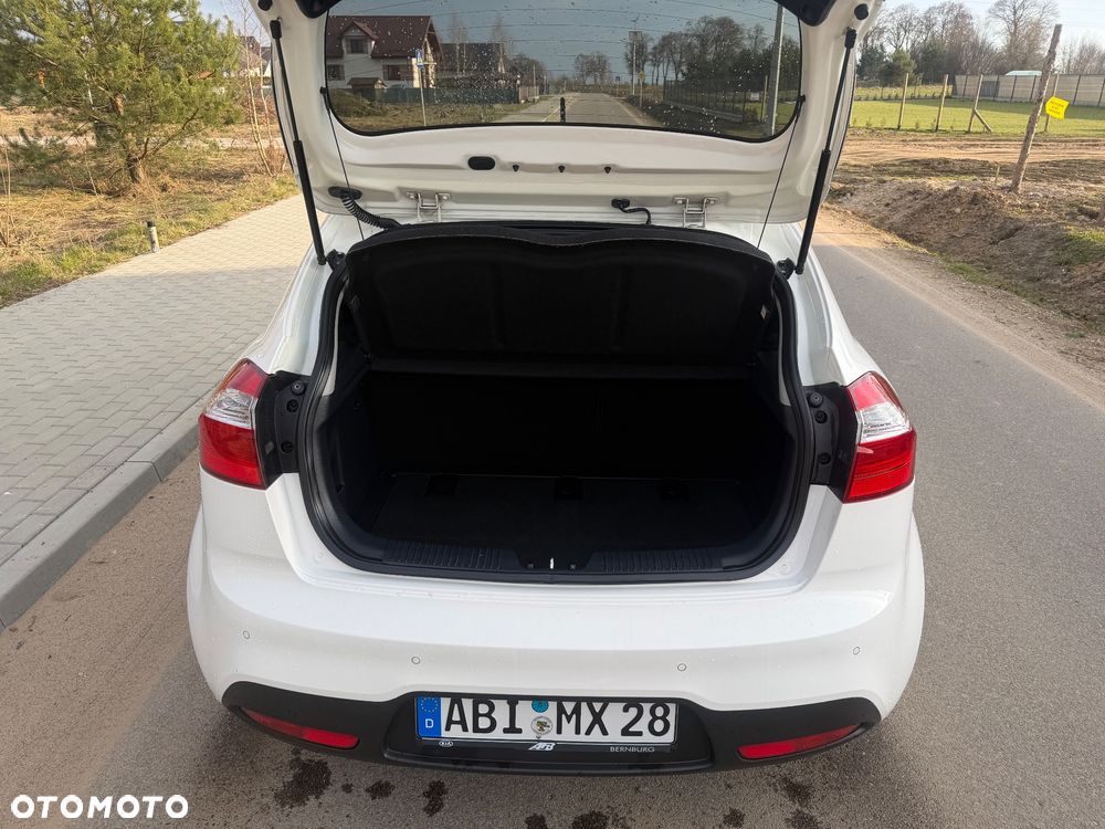 Kia Rio 1.2 Dream Team Edition - 18