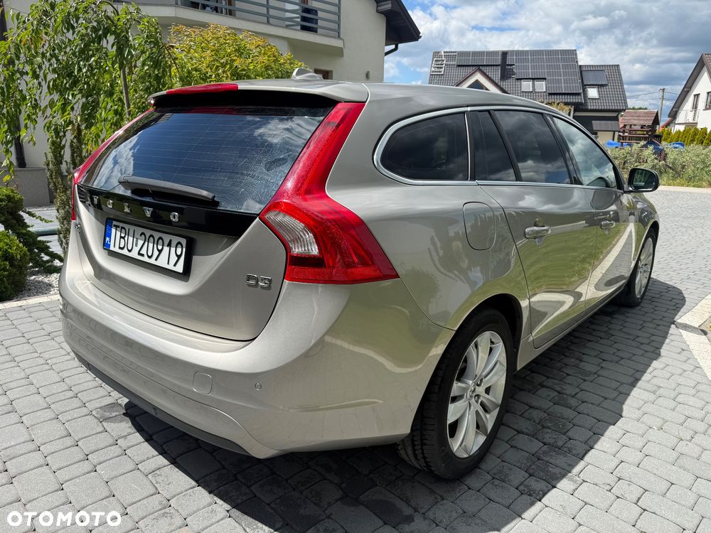 Volvo V60 D3 Summum - 4