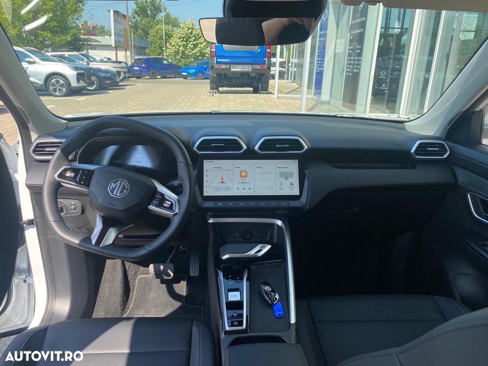 MG ZS HEV 1.5 GSI AT Exclusive - 8