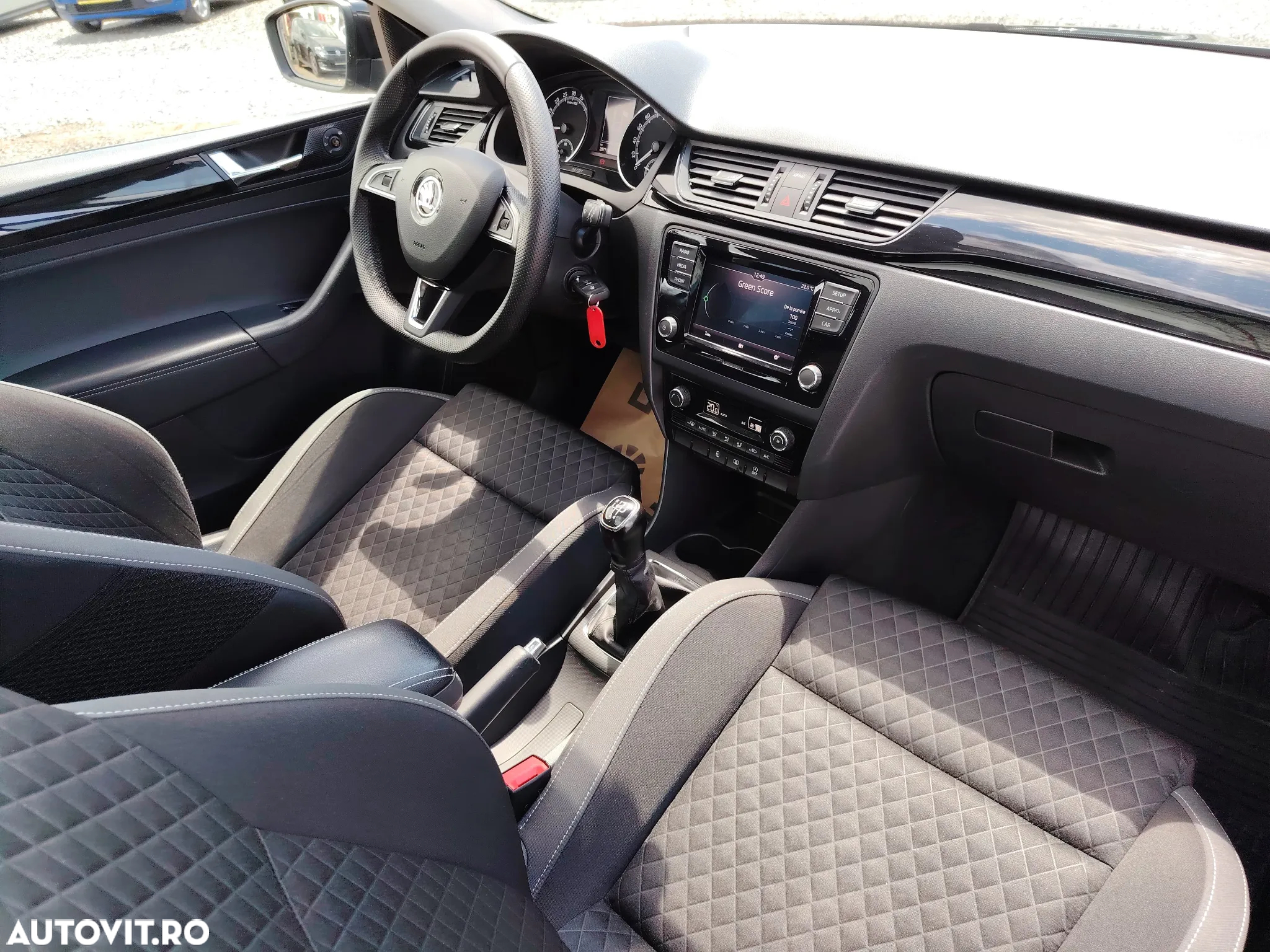 Skoda RAPID Spaceback 1.4 TDI (Green tec) Cool Edition - 6