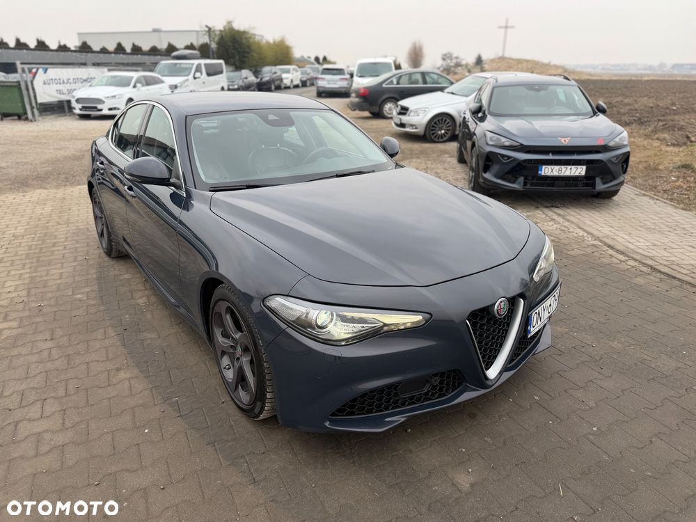 Alfa Romeo Giulia 2.2 Super - 5