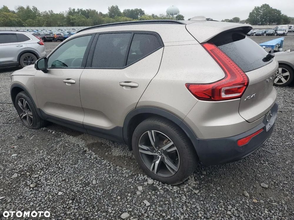 Volvo XC 40 - 2