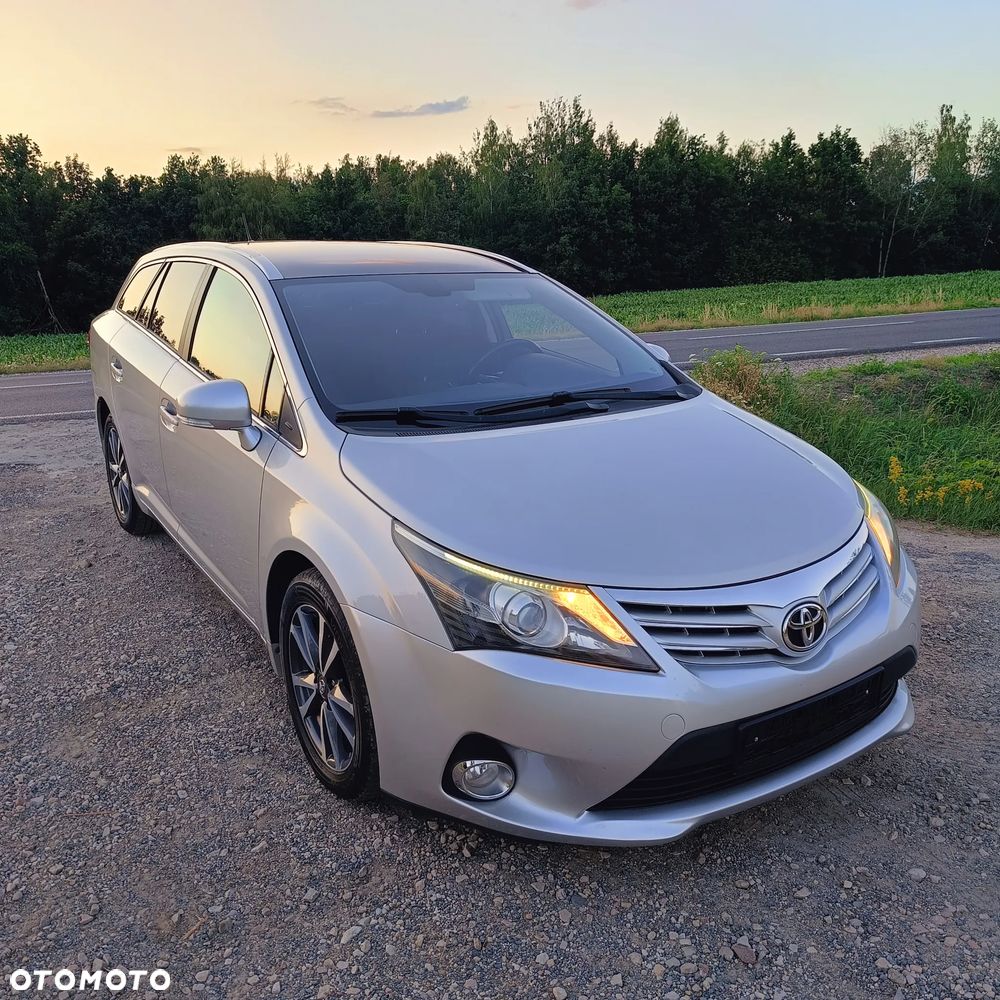 Toyota Avensis 2.0 D-4D Comfort - 13
