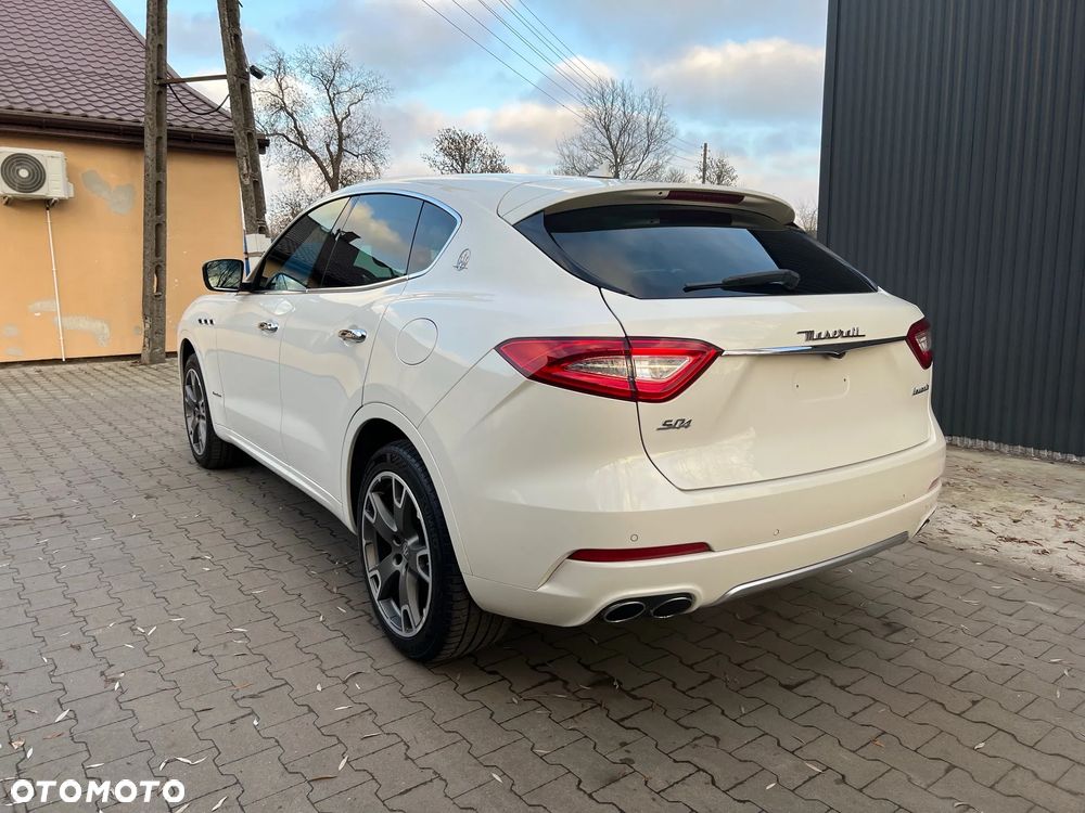 Maserati Levante S Granlusso - 4