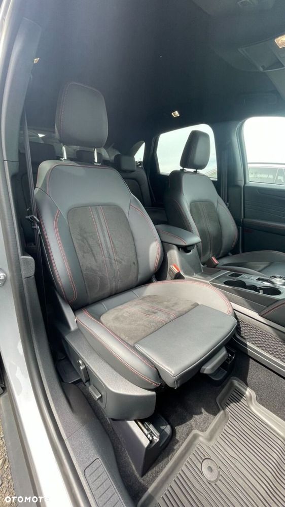 Ford Kuga - 10