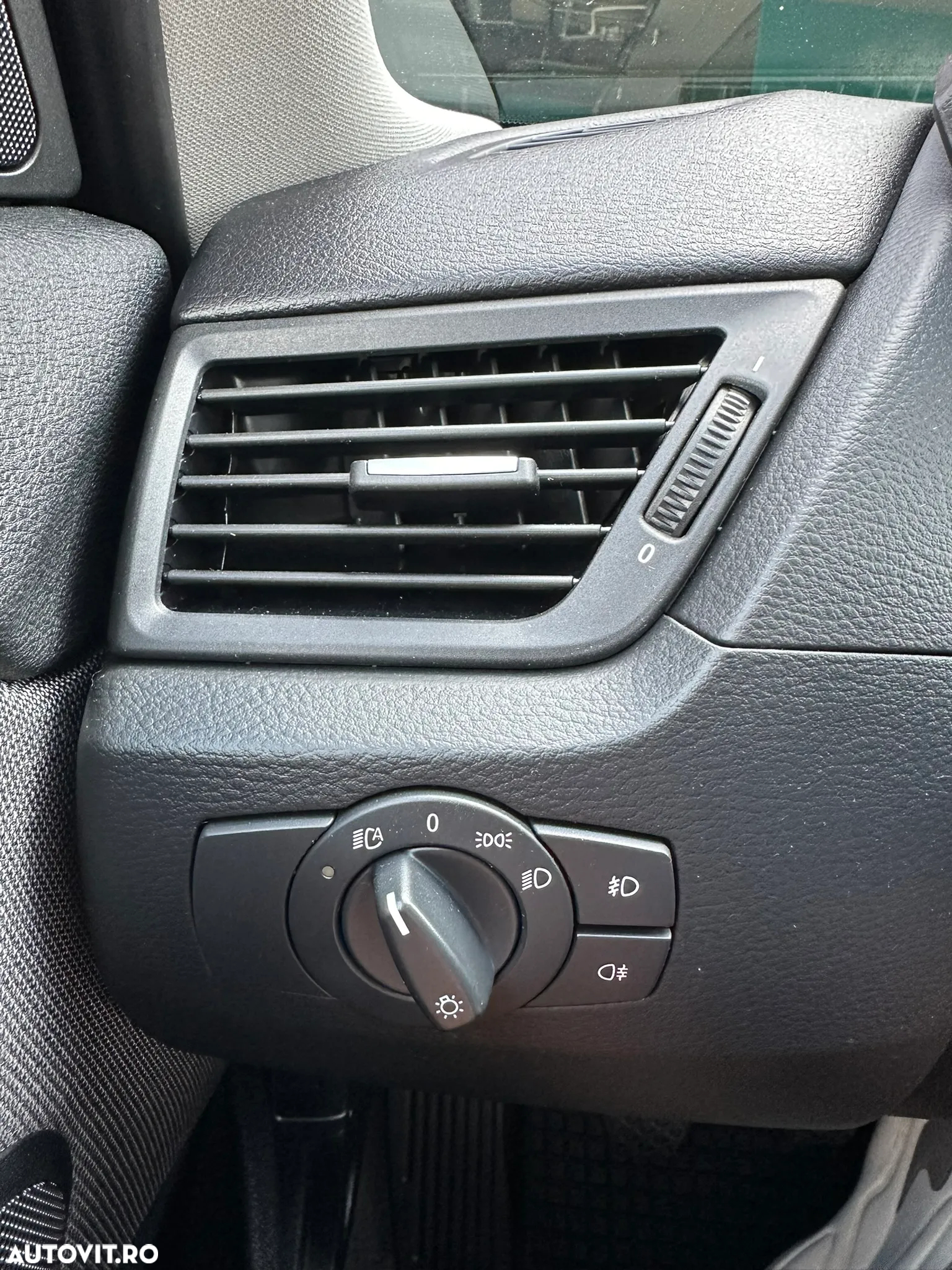 BMW X1 xDrive18d Sport Line - 36