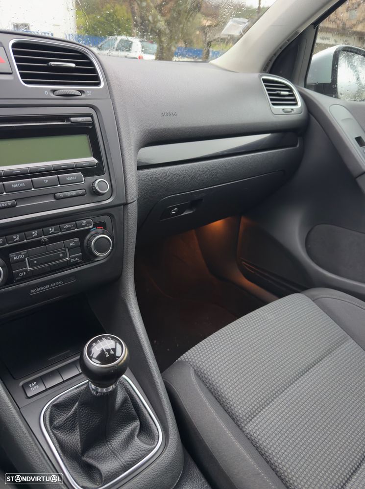 VW Golf 2.0 TDi Confortline - 8