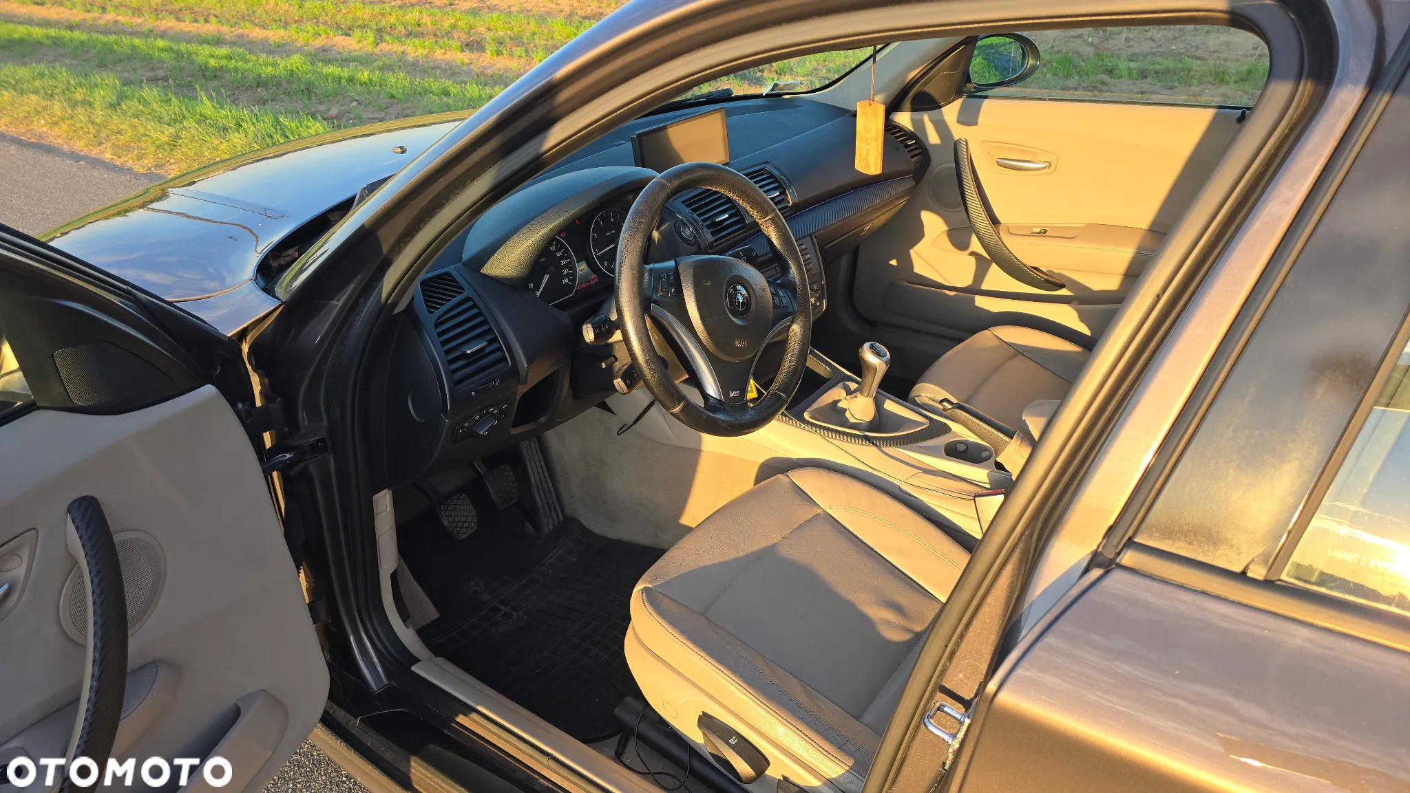 BMW Seria 1 120i - 11