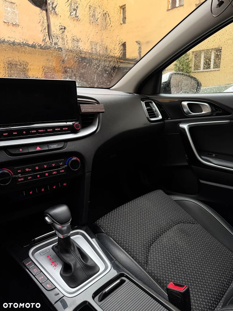 Kia XCeed 1.4 T-GDI L Business Line DCT - 15