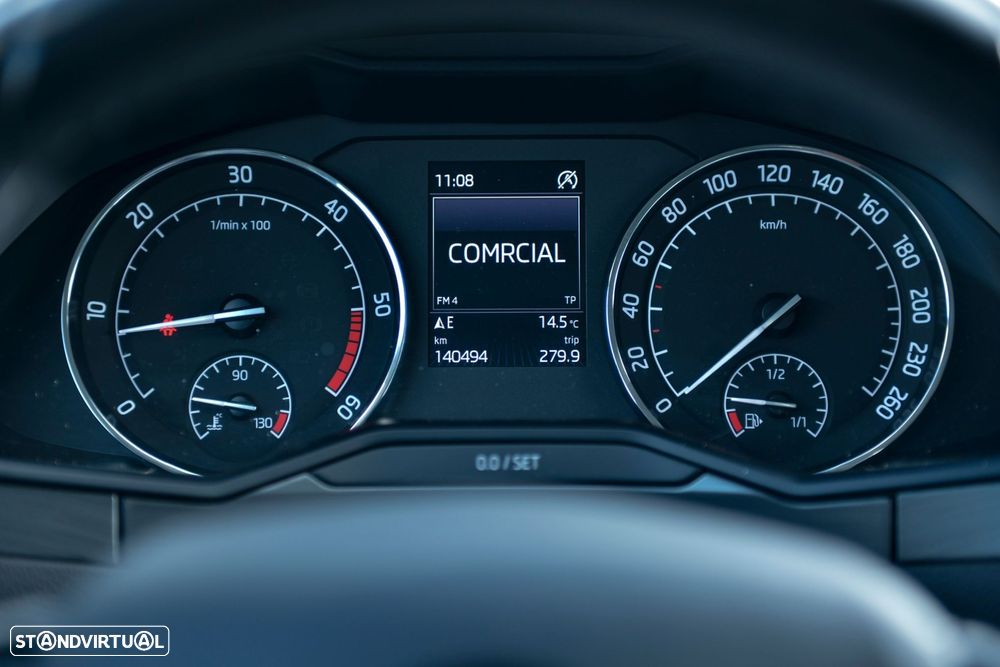 Skoda Superb Break 1.6 TDI Style - 23