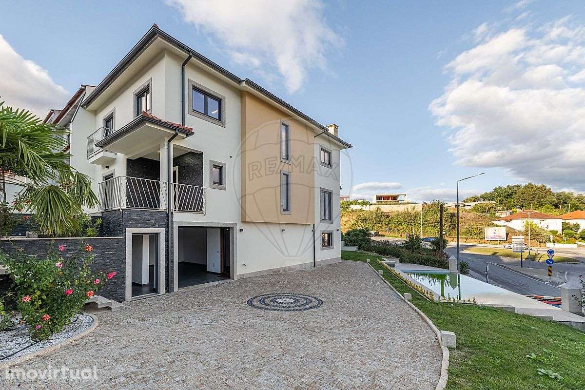 Moradia T4 para venda - Grande imagem: 2/50