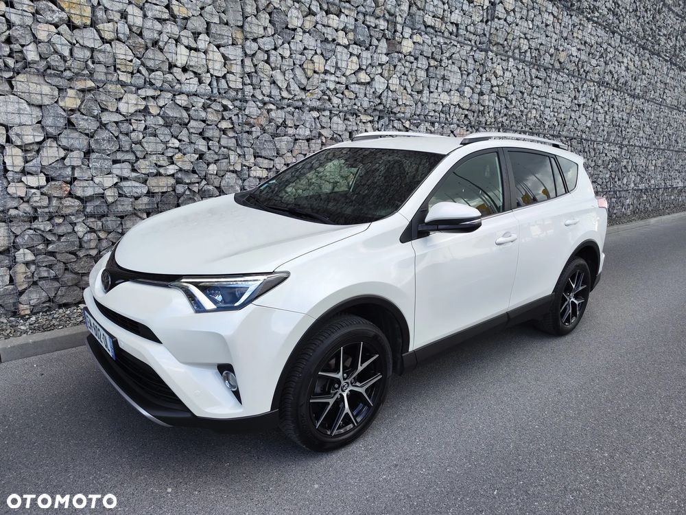 Toyota RAV4 2.0 D-4D Prestige 4x2 - 2