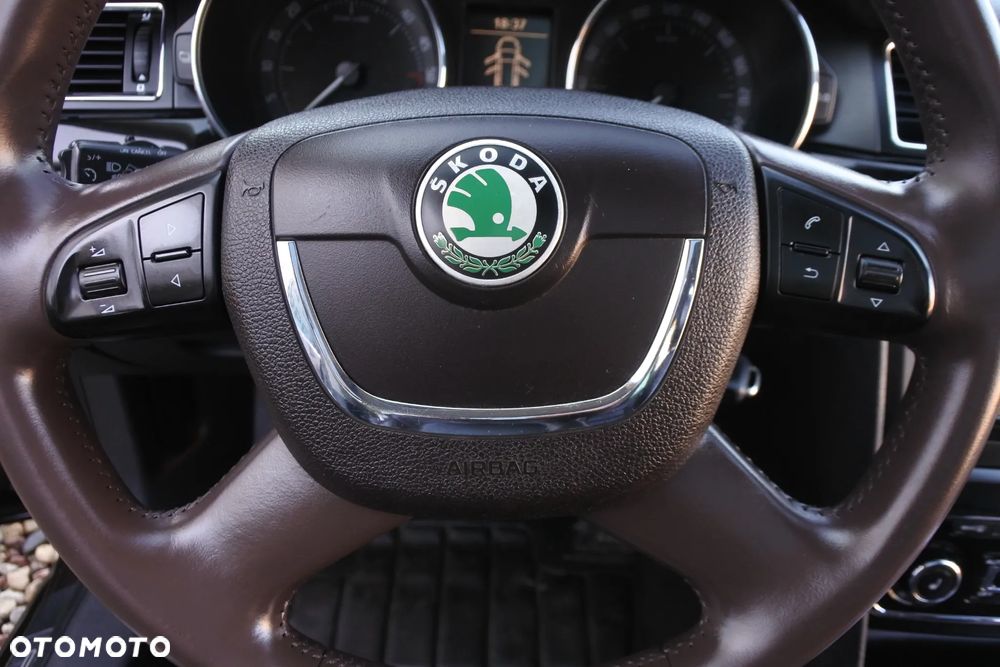 Skoda Superb Combi 2.0 TDI DSG L&K - 19