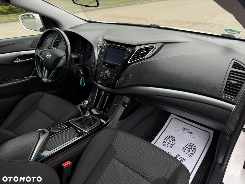 Hyundai i40 Kombi 1.6 Classic - 32