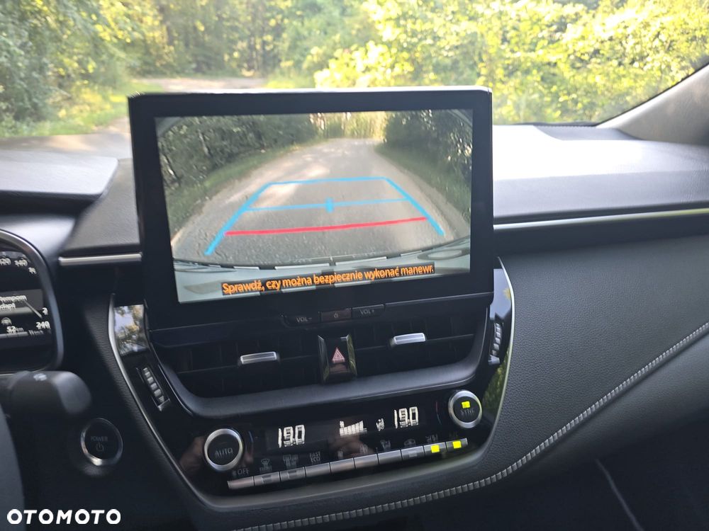 Toyota Corolla 1.8 Hybrid Comfort - 13