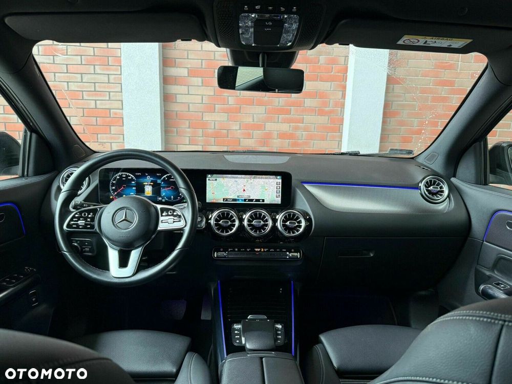 Mercedes-Benz GLA - 14