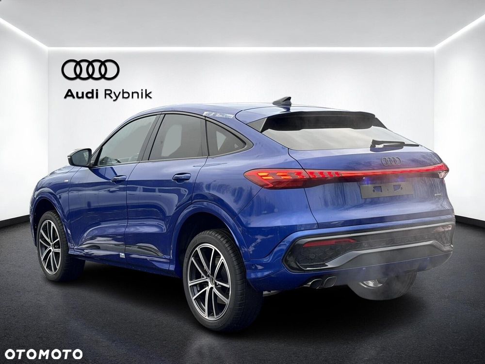 Audi Q5 Sportback - 3
