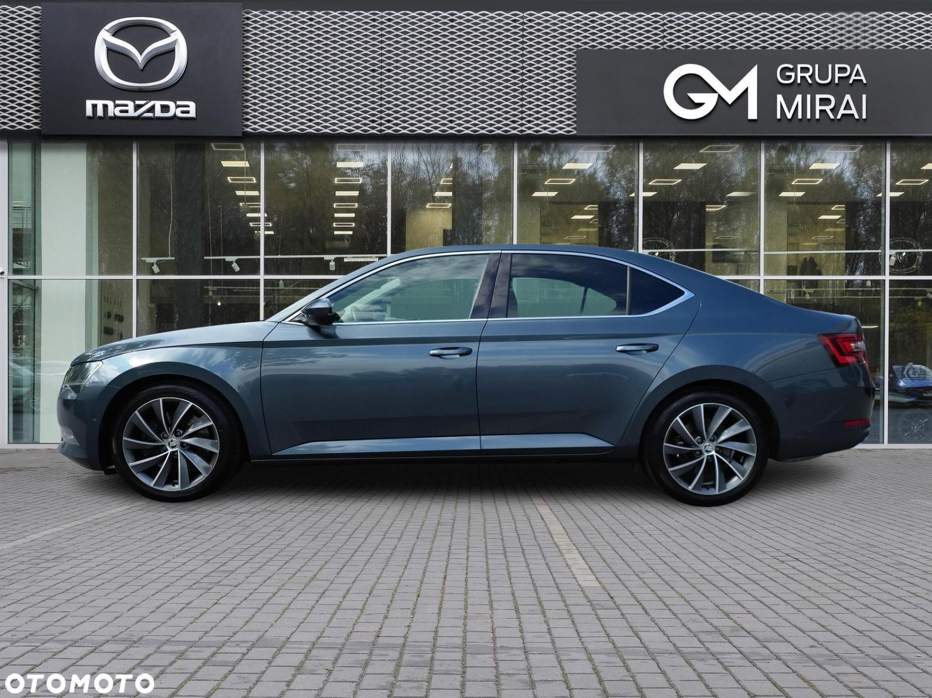 Skoda Superb 2.0 TSI 4x4 L&K DSG - 2