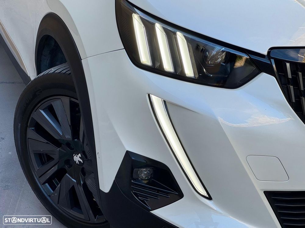 Peugeot 2008 PureTech 155 EAT8 GT - 19