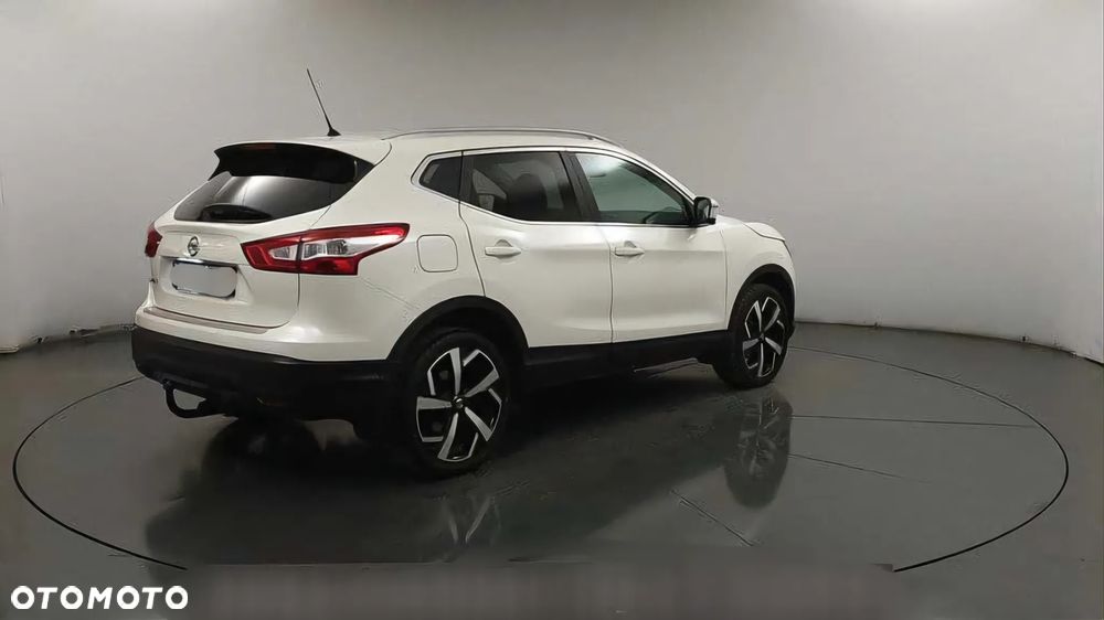 Nissan Qashqai - 2